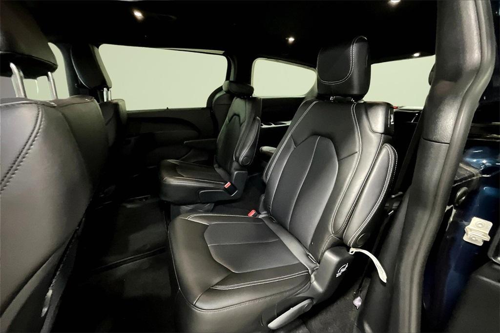 new 2025 Chrysler Pacifica car, priced at $41,947