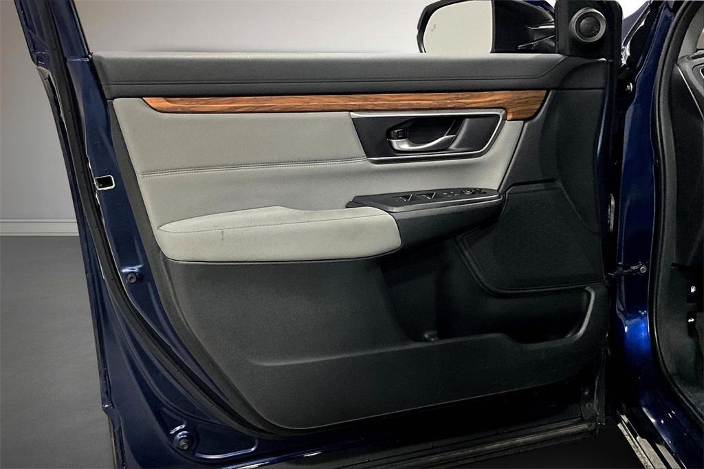 used 2018 Honda CR-V car, priced at $21,900