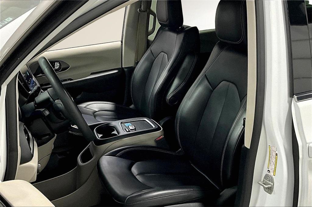 used 2023 Chrysler Pacifica car, priced at $24,500