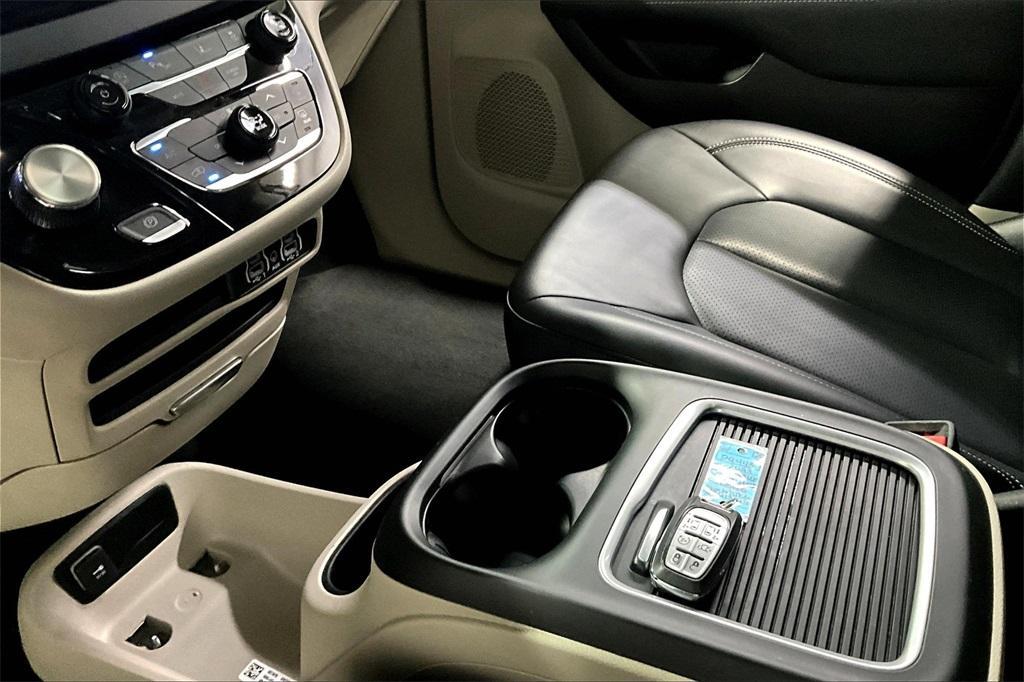 used 2023 Chrysler Pacifica car, priced at $24,500