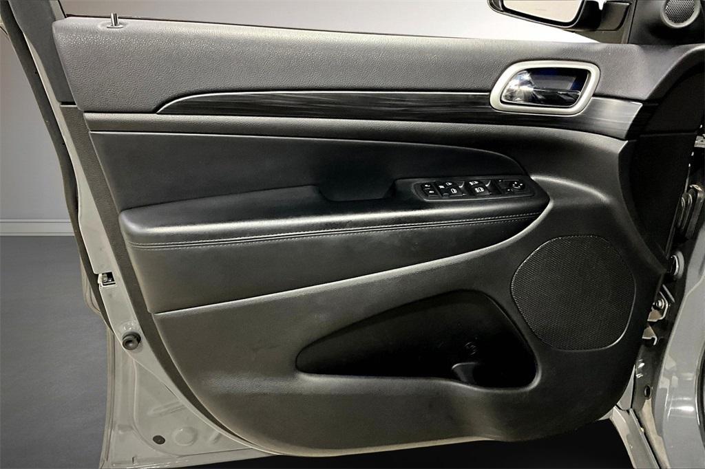 used 2019 Jeep Grand Cherokee car, priced at $25,500