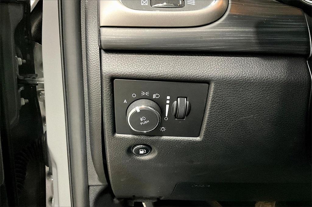 used 2019 Jeep Grand Cherokee car, priced at $25,500