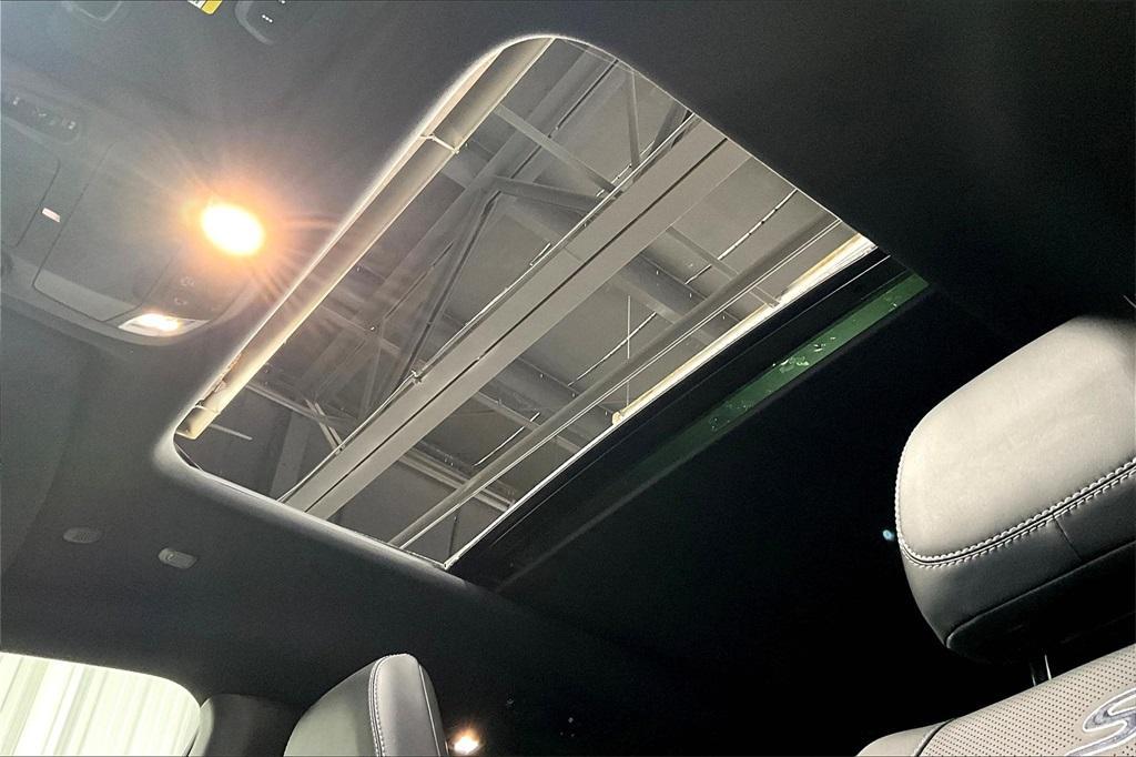 new 2025 Chrysler Pacifica car, priced at $52,736