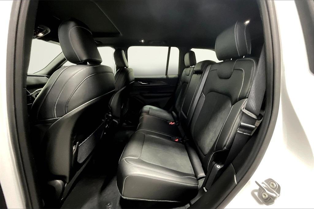new 2025 Jeep Grand Cherokee car, priced at $42,615