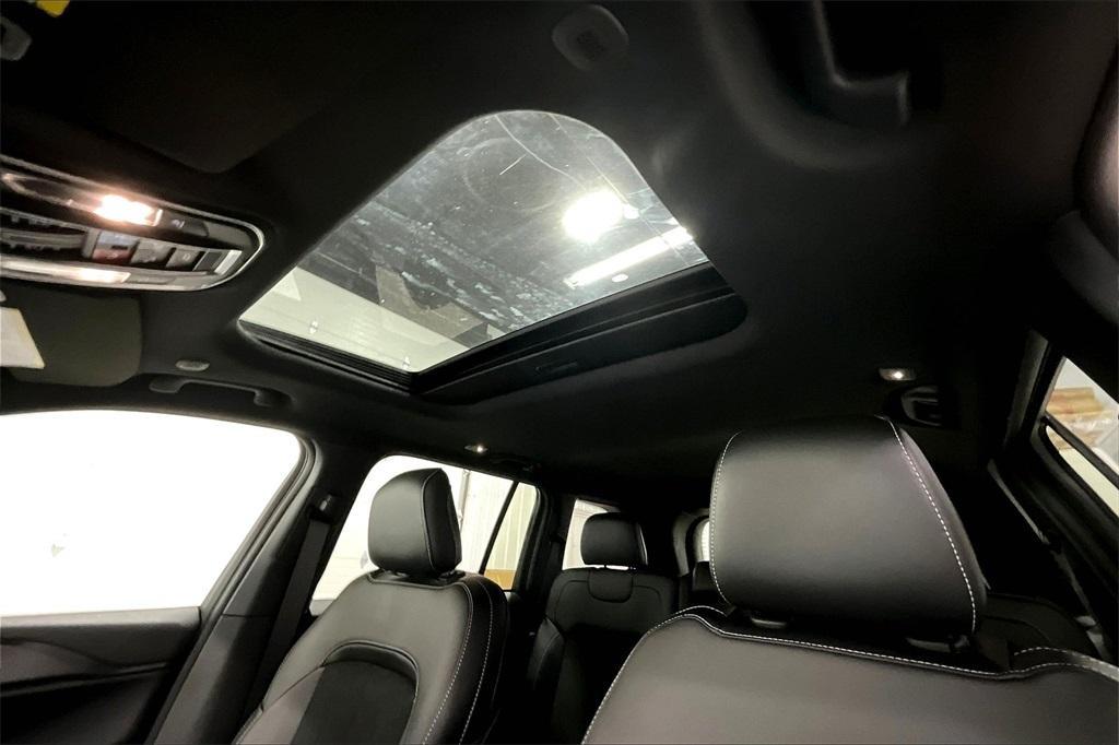 new 2025 Jeep Grand Cherokee car, priced at $42,615