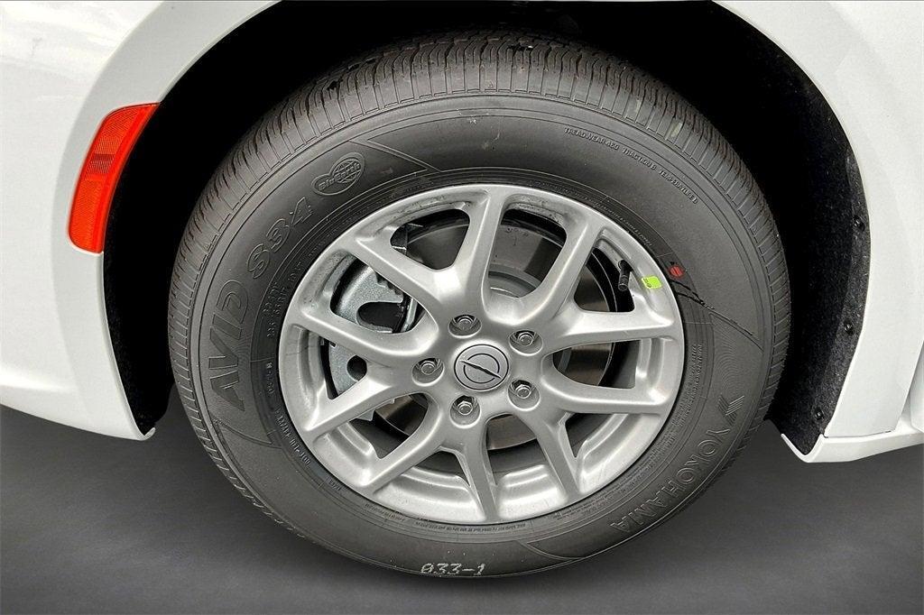 new 2025 Chrysler Pacifica car, priced at $40,707