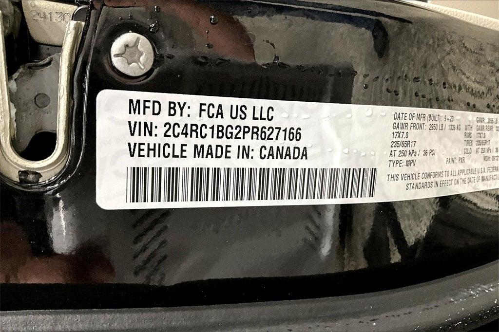 used 2023 Chrysler Pacifica car, priced at $24,300