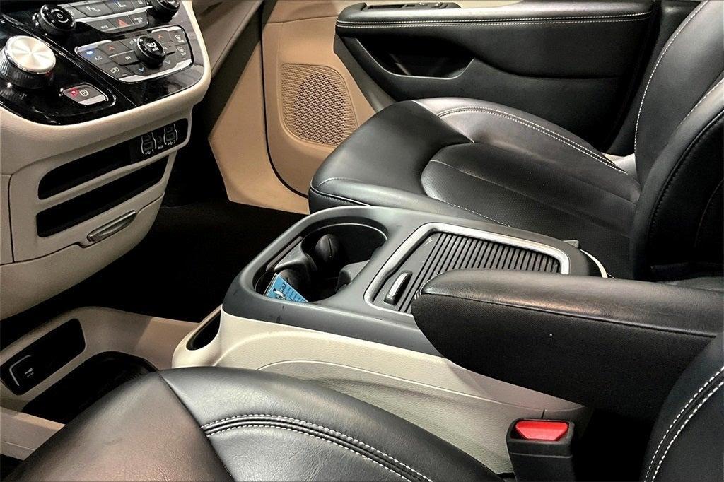 used 2023 Chrysler Pacifica car, priced at $24,300