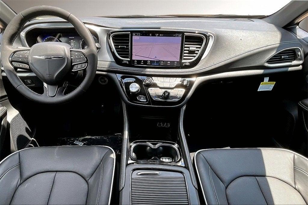 new 2025 Chrysler Pacifica car, priced at $48,866