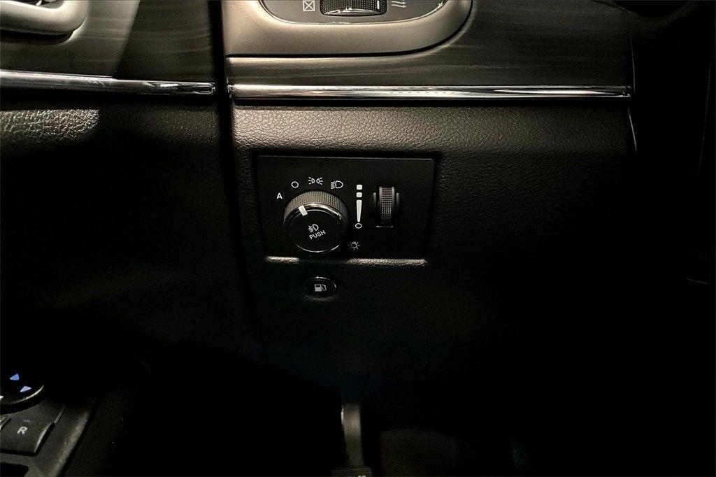 used 2021 Jeep Grand Cherokee car, priced at $27,900