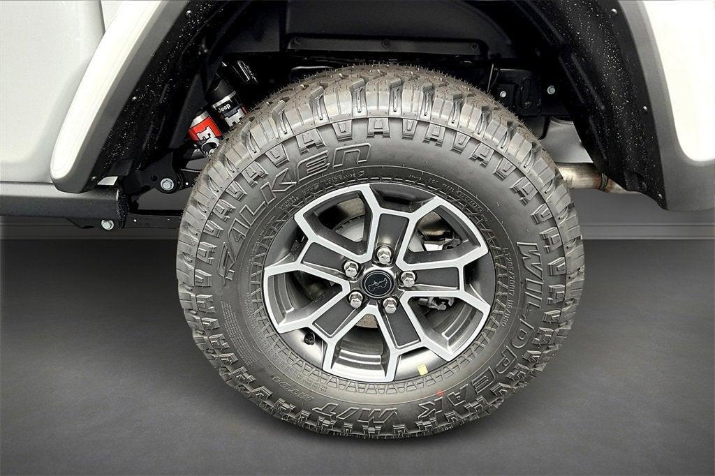 new 2025 Jeep Gladiator car, priced at $53,197