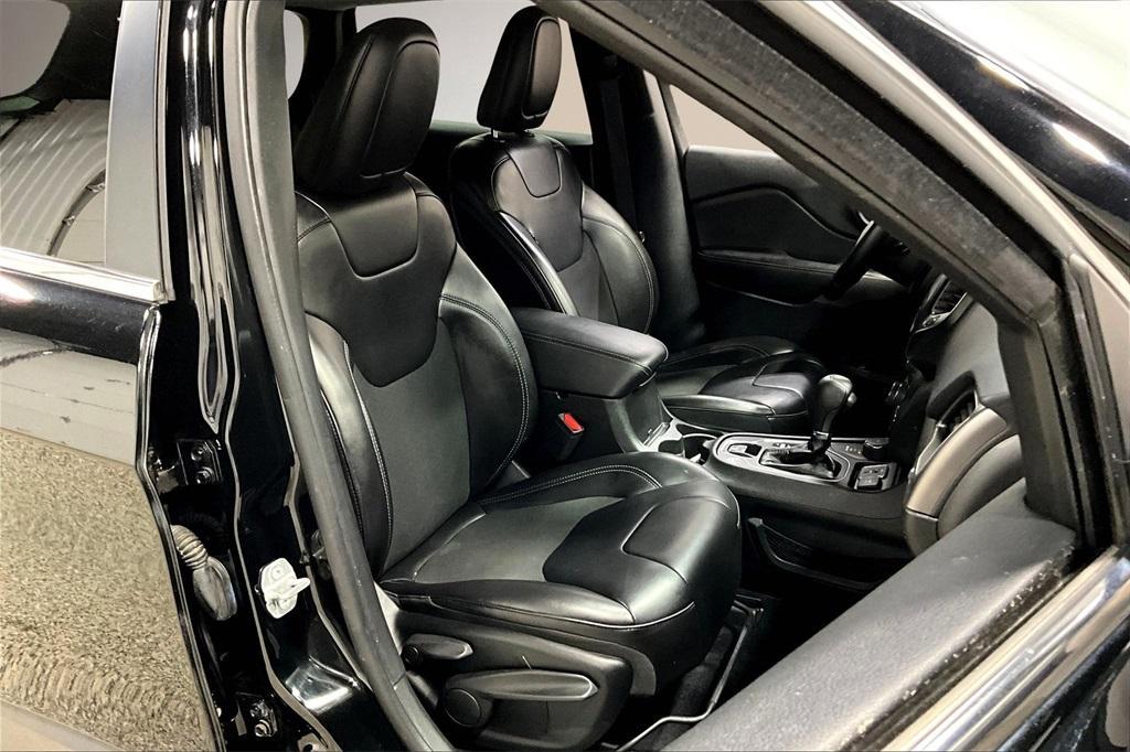 used 2019 Jeep Cherokee car, priced at $17,200
