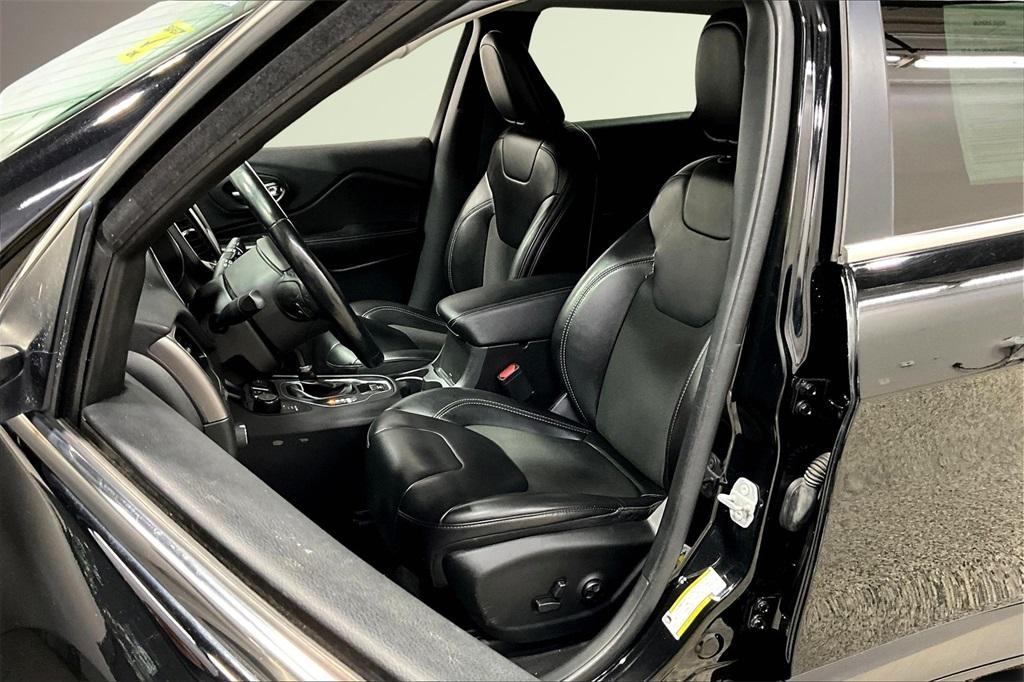 used 2019 Jeep Cherokee car, priced at $17,200