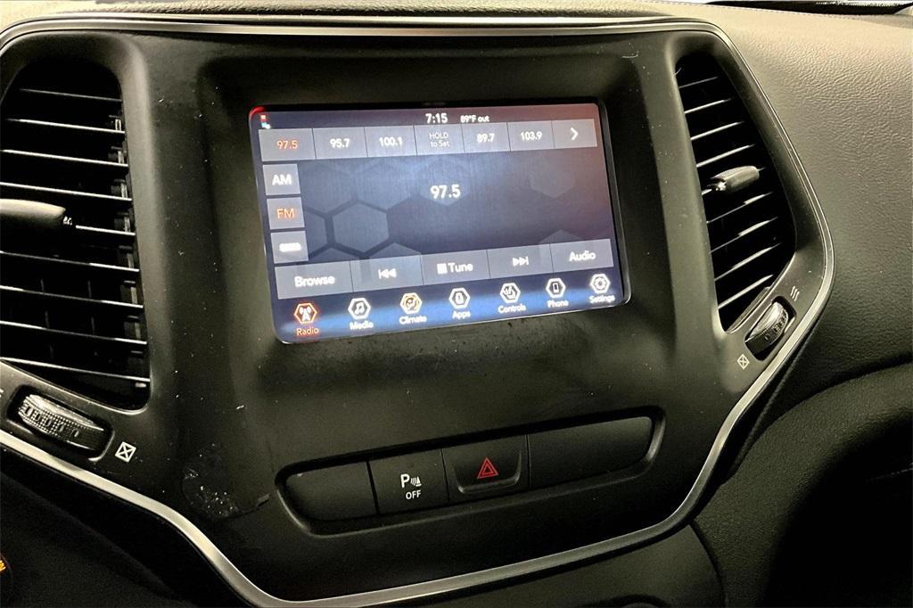 used 2019 Jeep Cherokee car, priced at $17,200