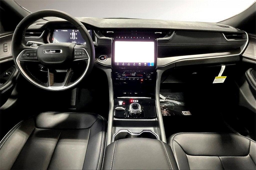 new 2025 Jeep Grand Cherokee car, priced at $47,165