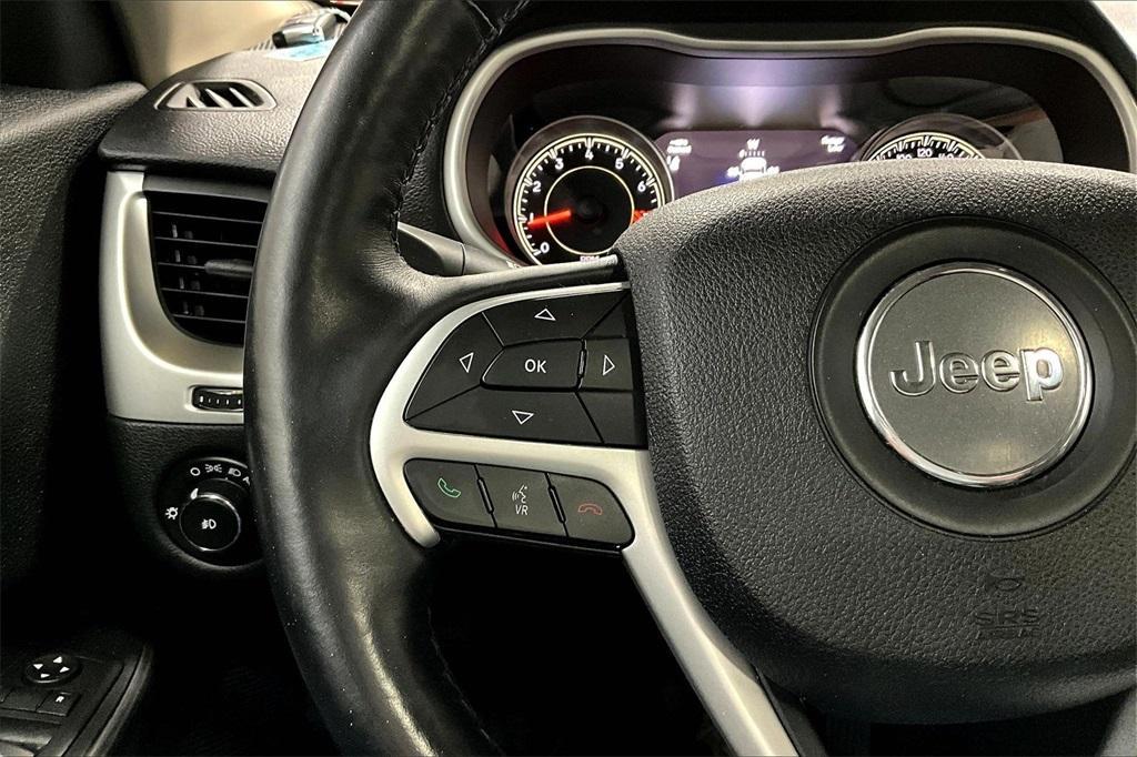 used 2015 Jeep Cherokee car, priced at $13,900