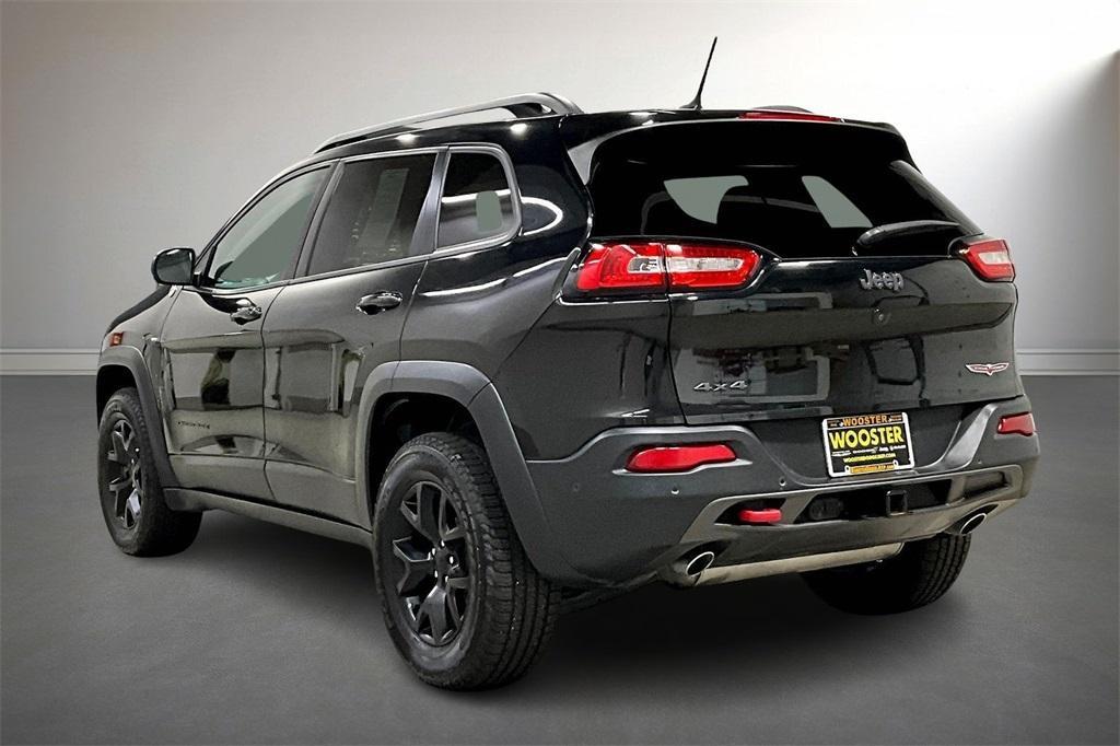 used 2015 Jeep Cherokee car, priced at $13,900