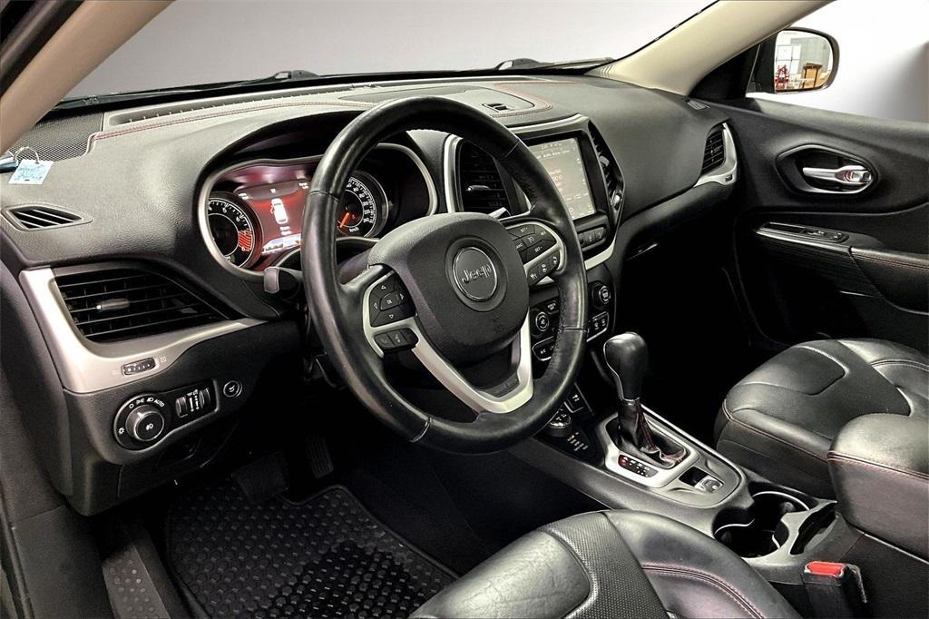 used 2015 Jeep Cherokee car, priced at $13,900