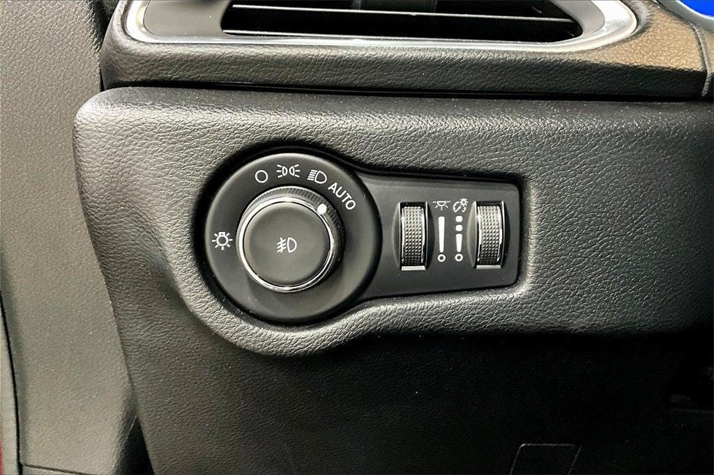 used 2019 Chrysler Pacifica car, priced at $20,900