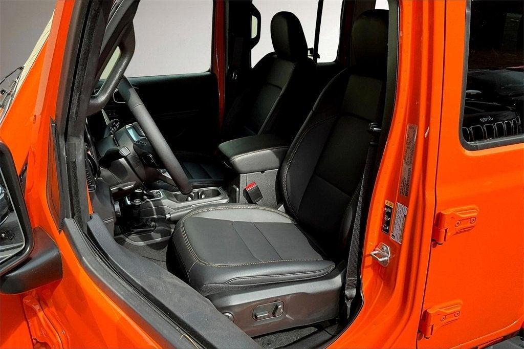 new 2025 Jeep Wrangler car, priced at $51,804