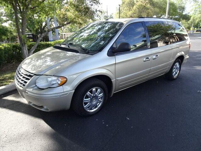 used 2007 Chrysler Town & Country car, priced at $3,200