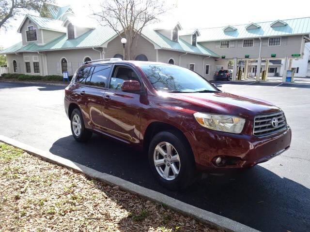 used 2010 Toyota Highlander car, priced at $11,000