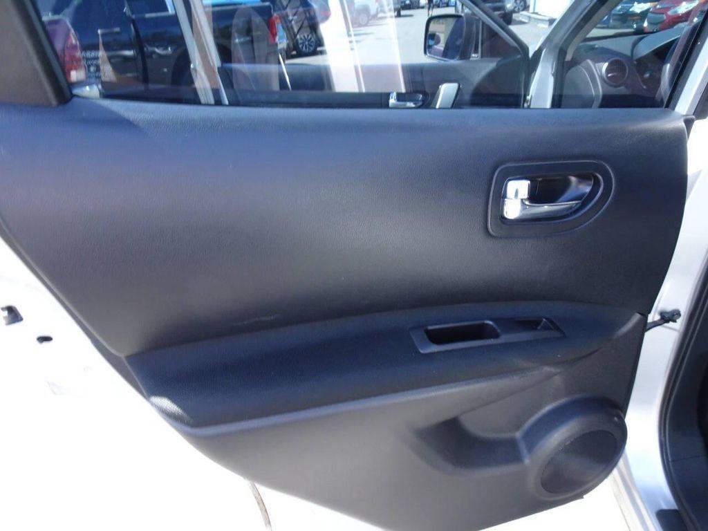 used 2015 Nissan Rogue Select car, priced at $5,900