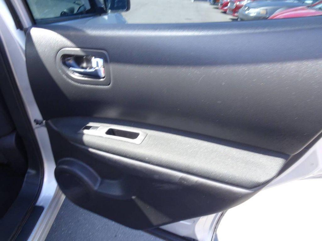 used 2015 Nissan Rogue Select car, priced at $5,900