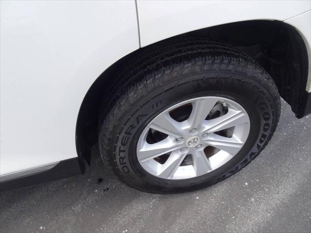 used 2011 Toyota Highlander car, priced at $8,700
