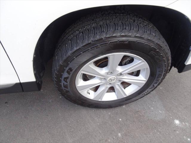 used 2011 Toyota Highlander car, priced at $8,700