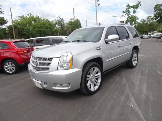 used 2013 Cadillac Escalade car, priced at $11,000