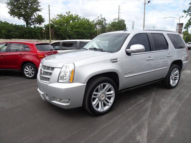 used 2013 Cadillac Escalade car, priced at $11,000