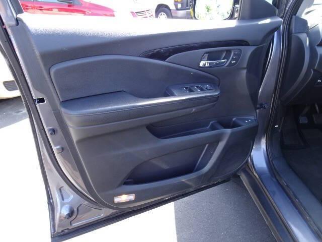 used 2016 Honda Pilot car, priced at $9,000