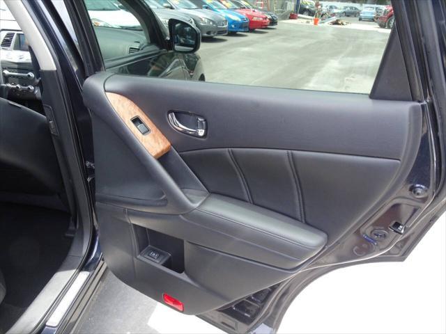used 2012 Nissan Murano car, priced at $5,900