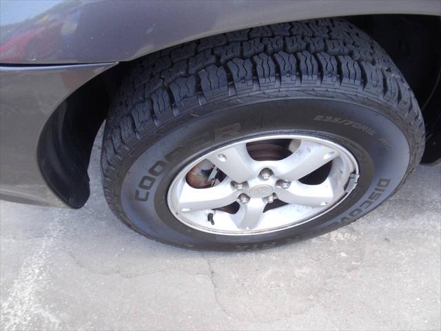 used 2005 Mazda Tribute car, priced at $3,900