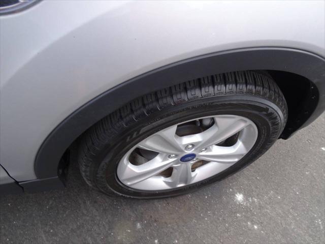 used 2013 Ford Escape car, priced at $5,400