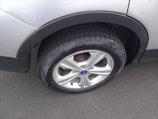 used 2013 Ford Escape car, priced at $5,400