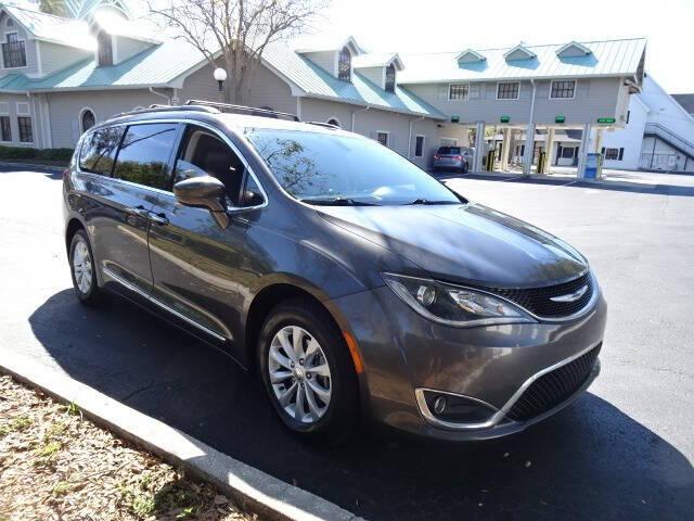 used 2017 Chrysler Pacifica car, priced at $9,700