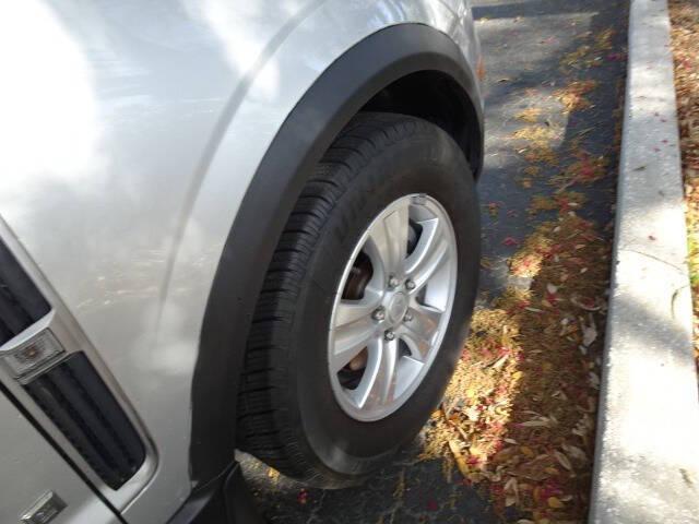 used 2009 Saturn Vue car, priced at $5,900