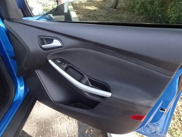 used 2013 Ford Focus car, priced at $5,900