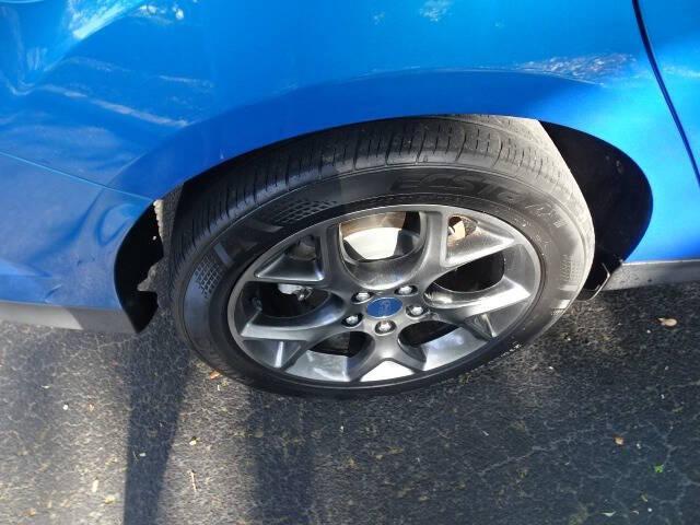 used 2013 Ford Focus car, priced at $5,900