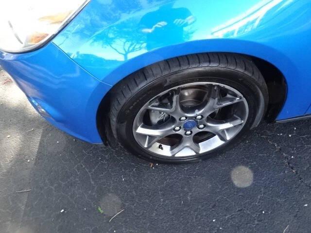 used 2013 Ford Focus car, priced at $5,900