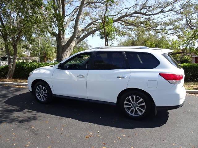 used 2014 Nissan Pathfinder car, priced at $6,700