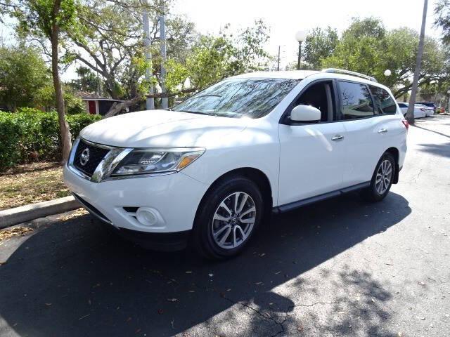 used 2014 Nissan Pathfinder car, priced at $6,700