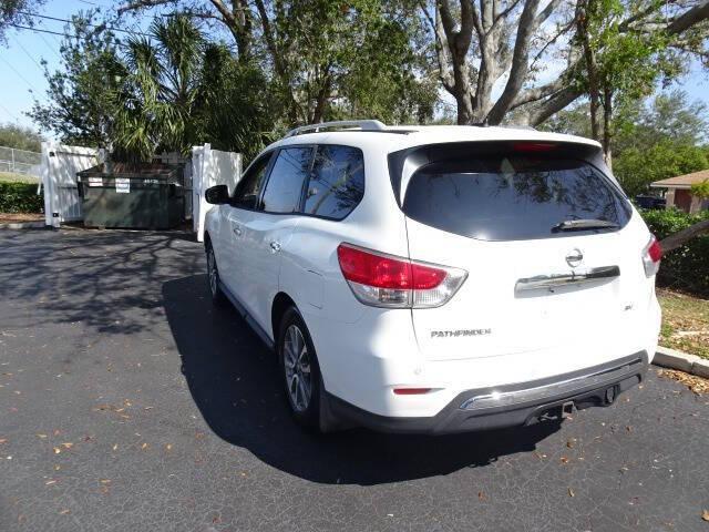 used 2014 Nissan Pathfinder car, priced at $6,700