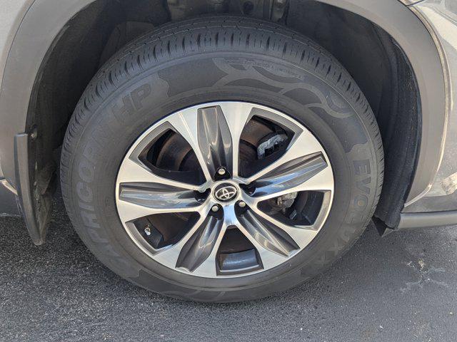used 2021 Toyota Highlander car, priced at $36,499