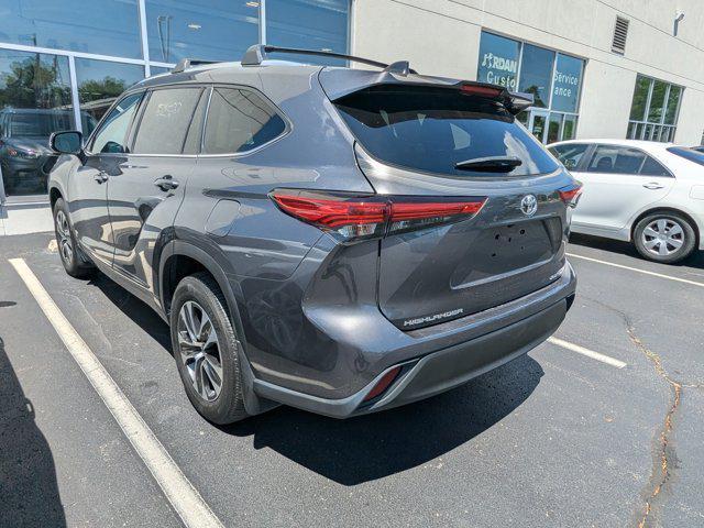 used 2021 Toyota Highlander car, priced at $36,499
