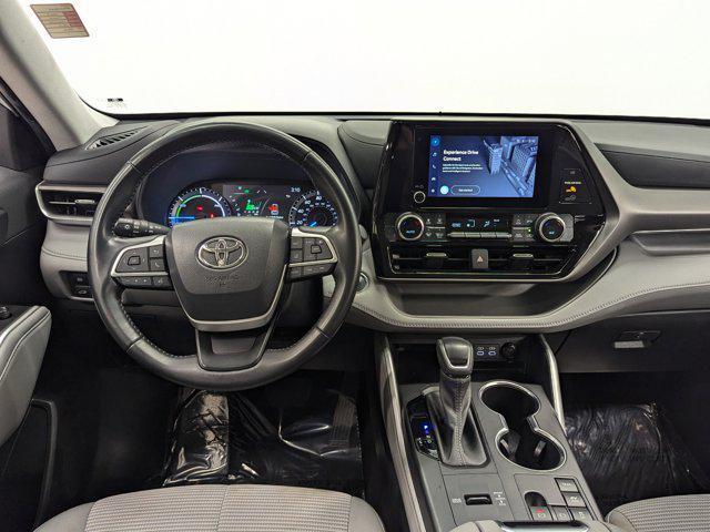 used 2023 Toyota Highlander Hybrid car, priced at $35,997