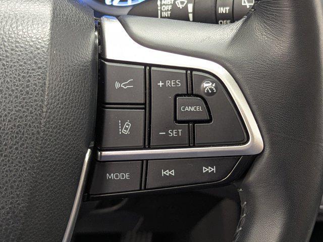 used 2022 Toyota Highlander Hybrid car, priced at $40,999