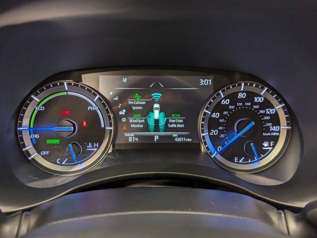 used 2022 Toyota Highlander Hybrid car, priced at $40,999